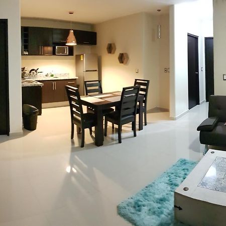 דירות מזטלן Departamento Zona Dorada מראה חיצוני תמונה
